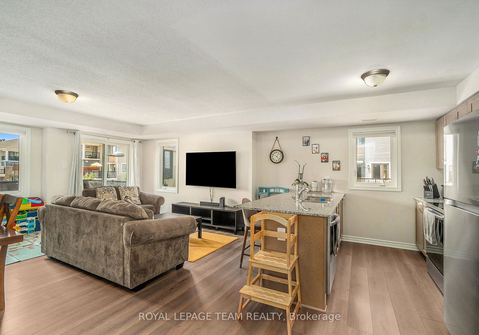 112-walleye-private-ottawa-ontario-x13489354