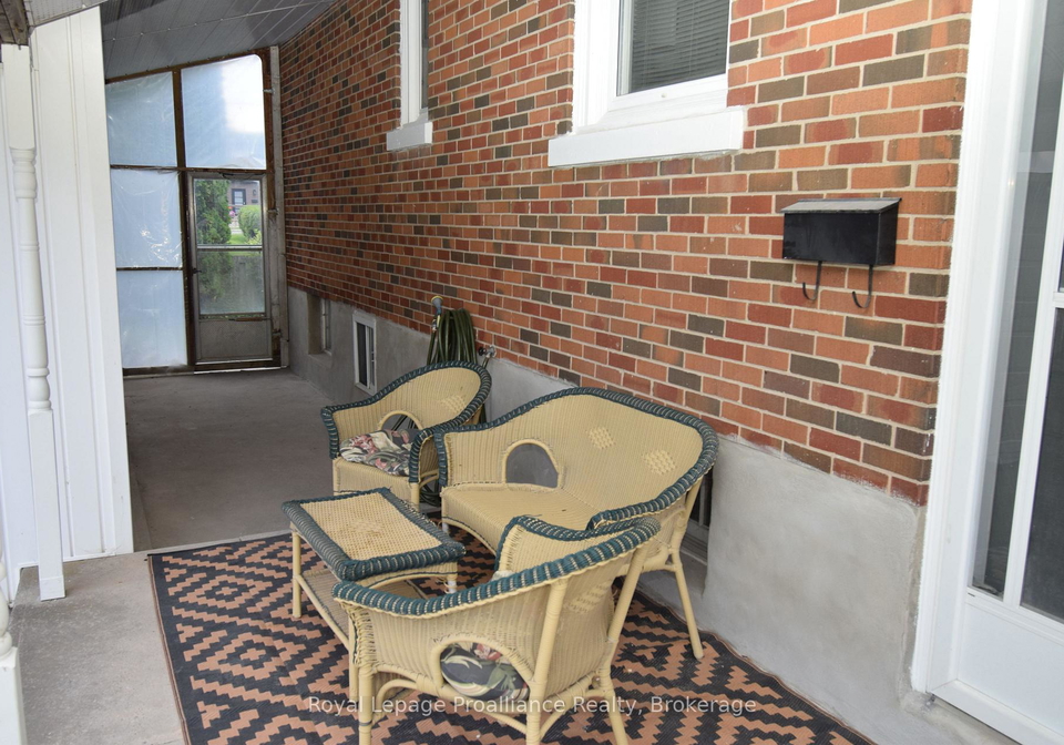 22-reynolds-crescent-belleville-ontario-x13489432