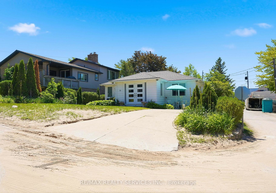 70-oak-street-lambton-shores-ontario-x13489540