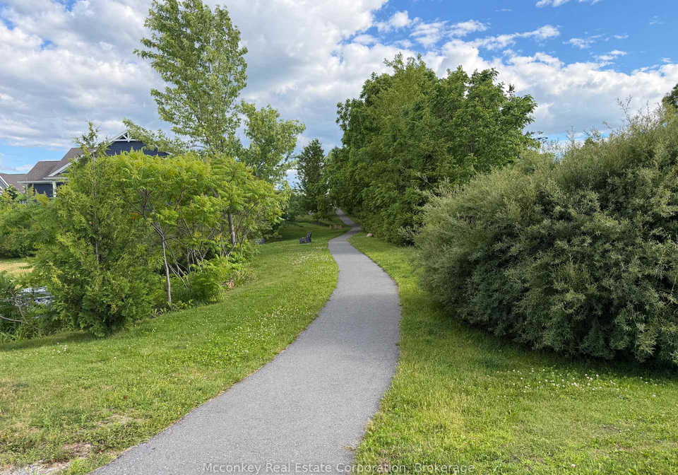 19-hampton-lane-selwyn-ontario-x13489668