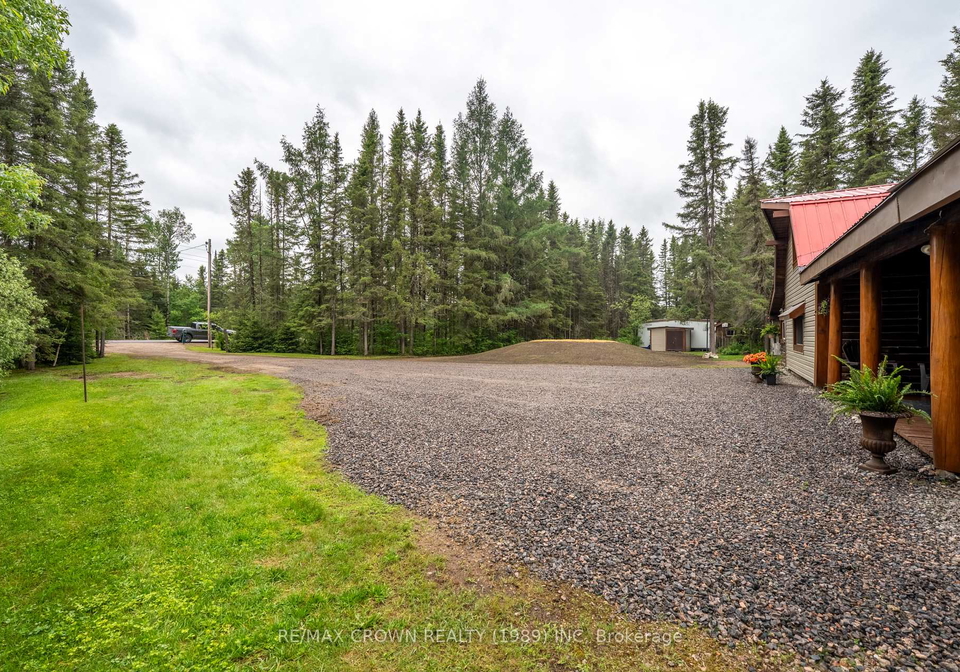 734-highway-522-powassan-ontario-x13489728