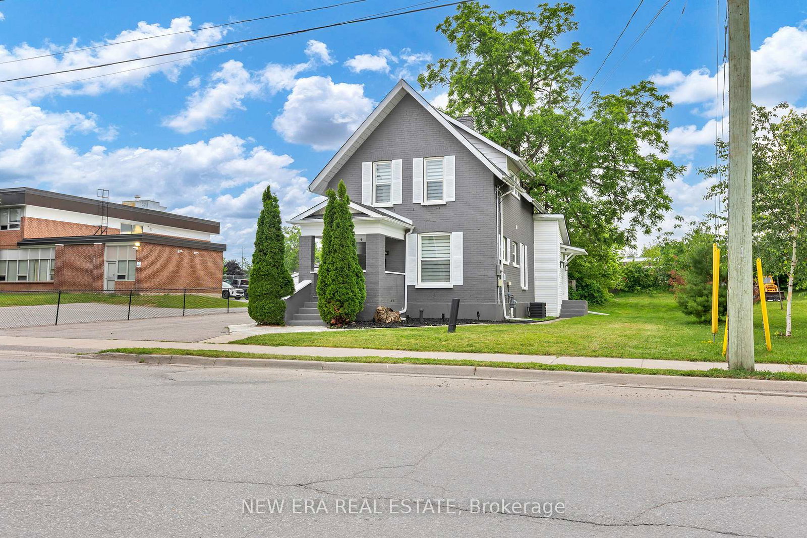 11-albert-street-n-kawartha-lakes-ontario-x13489752