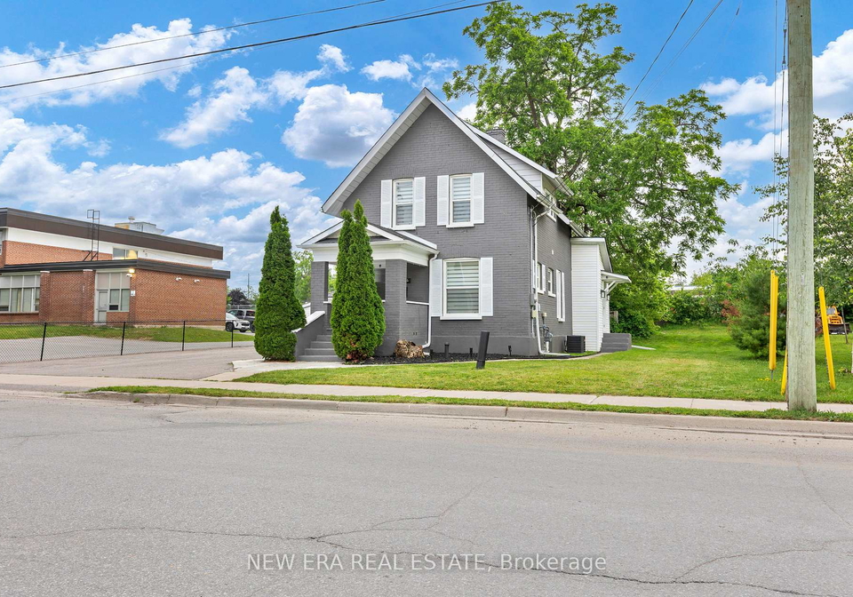 11-albert-street-n-kawartha-lakes-ontario-x13489752