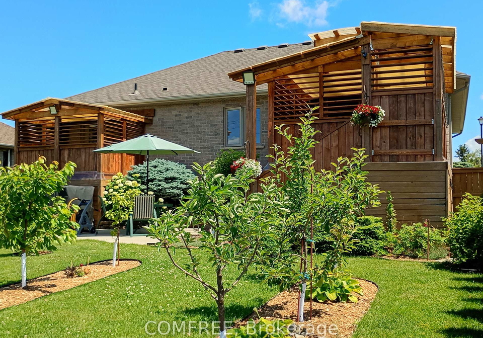 35-tanya-drive-southwest-middlesex-ontario-x13490048