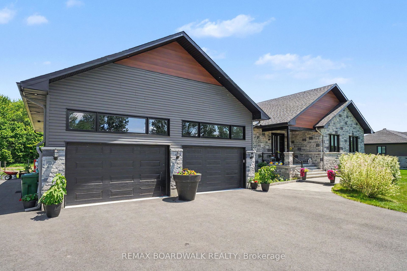 139-st-thomas-street-russell-ontario-x13490174