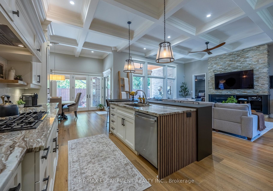 11-greenleaf-lane-hamilton-ontario-x13490212