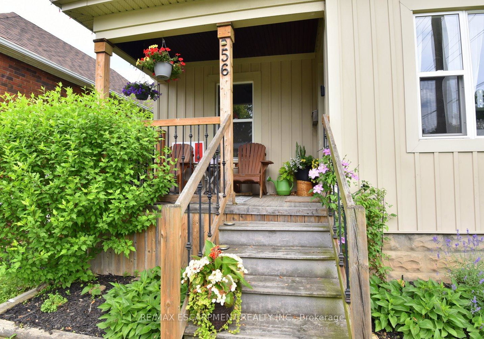 56-barons-avenue-n-hamilton-ontario-x13490340