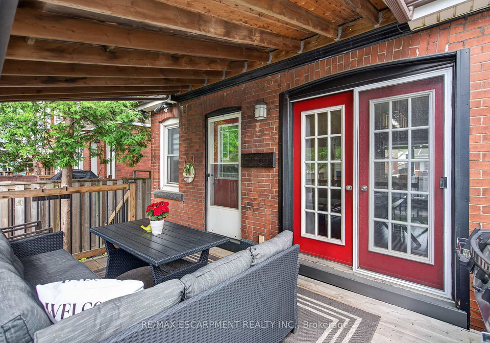 55-cameron-avenue-n-hamilton-ontario-x13490826