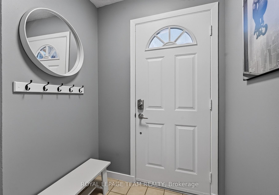 13-candow-crescent-ottawa-ontario-x13490848