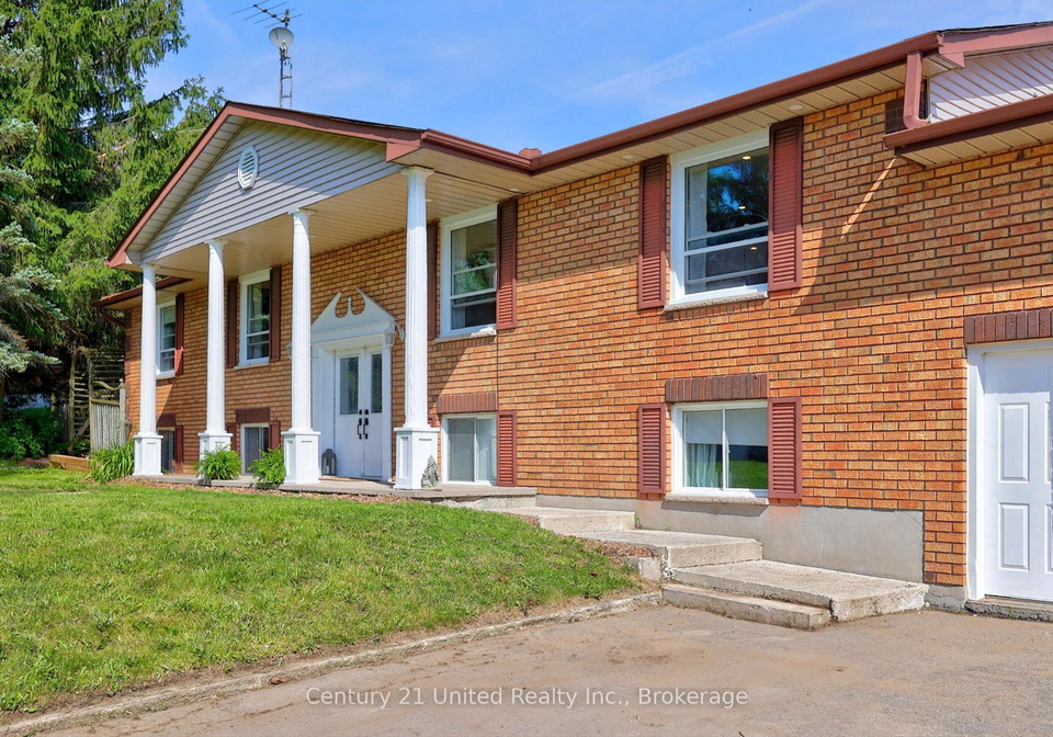 850-listowel-line-selwyn-ontario-x13490880