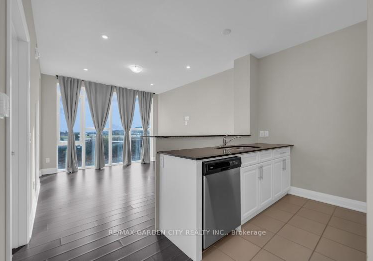 16-concord-place-grimsby-ontario-x13490930