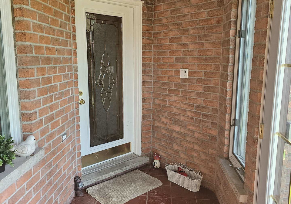 283-delancey-boulevard-hamilton-ontario-x13491028