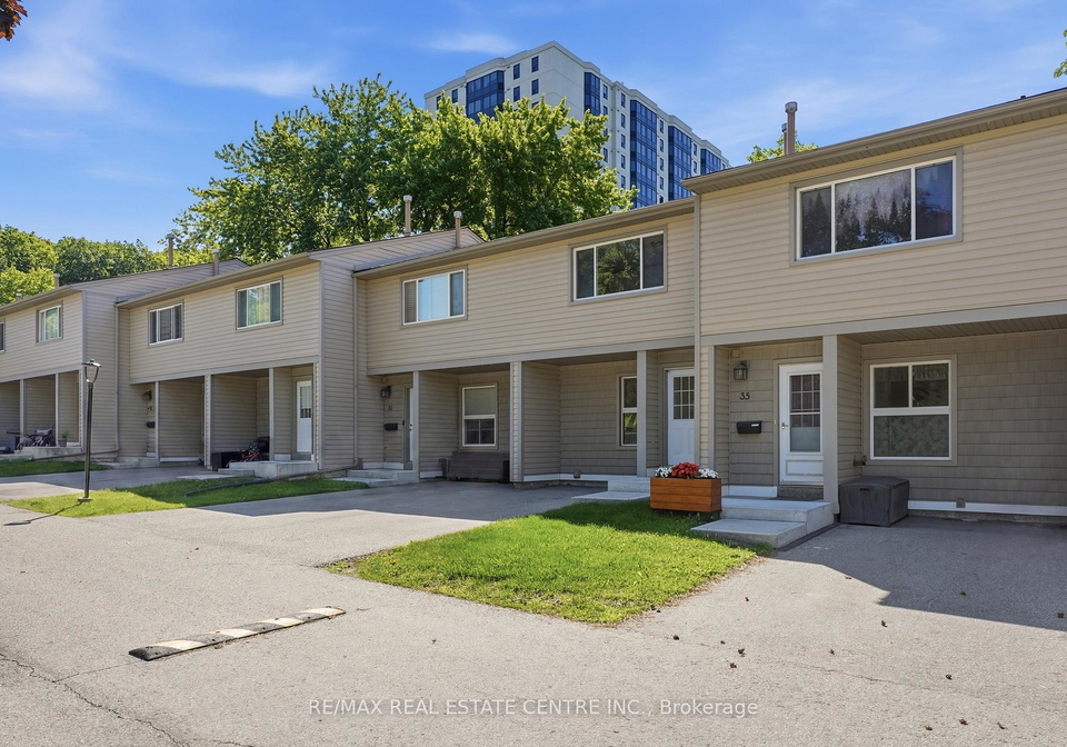 15-green-valley-drive-kitchener-ontario-x13491200
