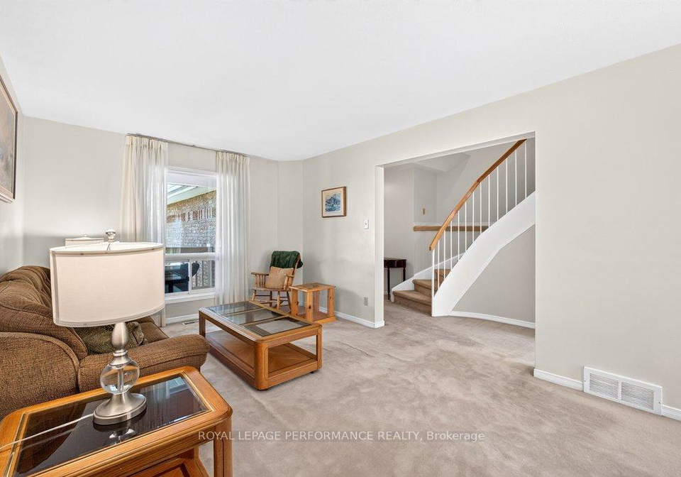 38-burlington-crescent-ottawa-ontario-x13491888