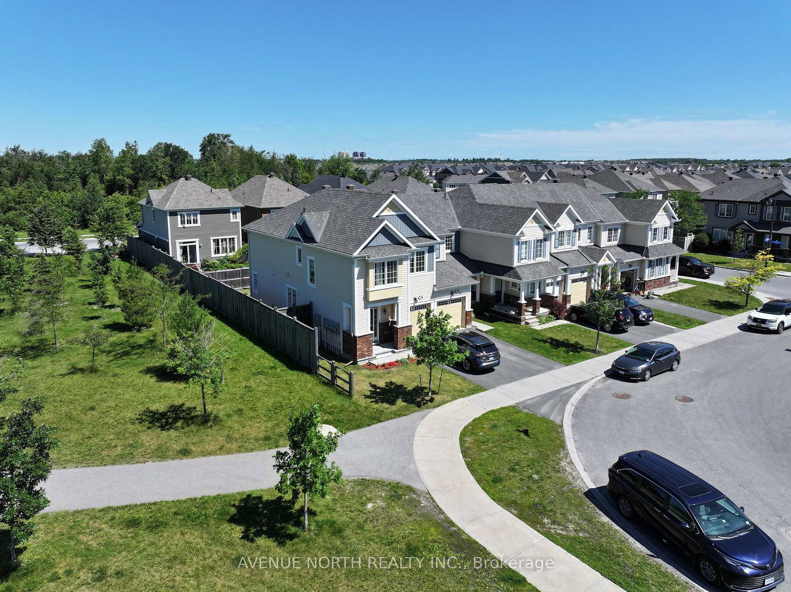 558-ensatina-crescent-ottawa-ontario-x13491902