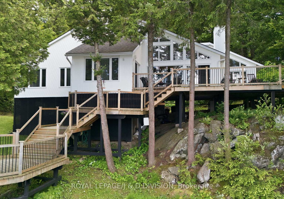 200-blackstone-lake-water-the-archipelago-ontario-x13492202