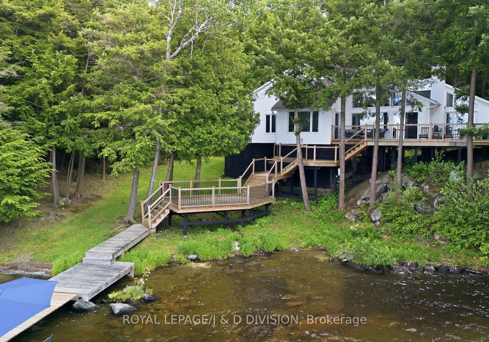200-blackstone-lake-water-the-archipelago-ontario-x13492202