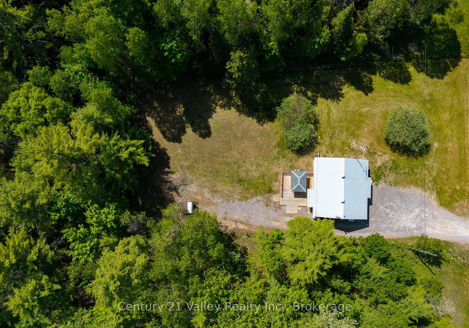 33898-41-highway-bonnechere-valley-ontario-x13492316