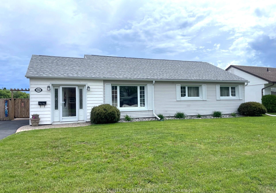 2044-begin-street-e-thunder-bay-ontario-x13492586