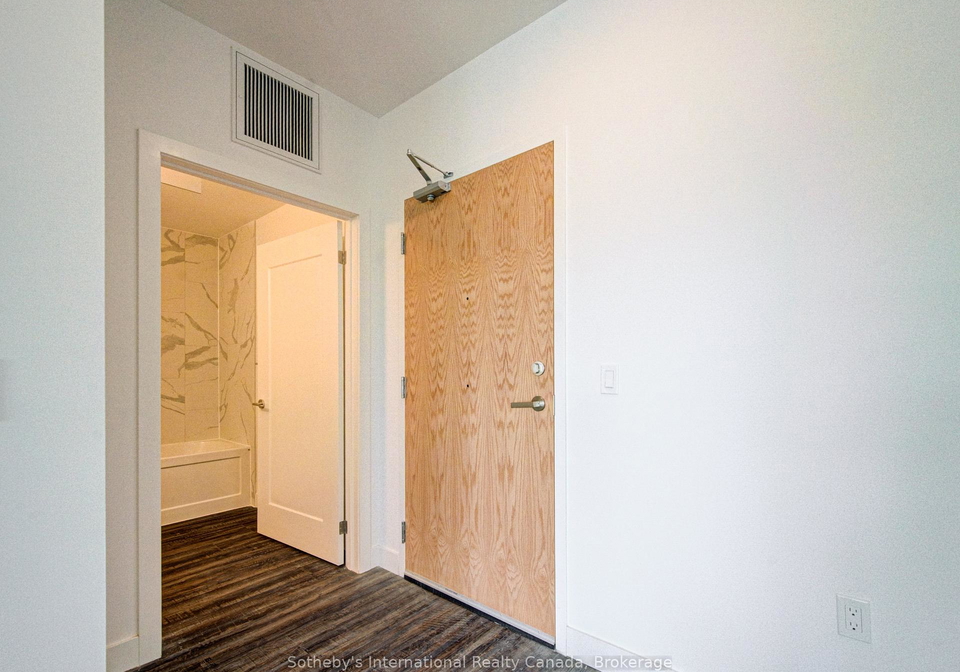 408-dundas-street-s-cambridge-ontario-x13492646