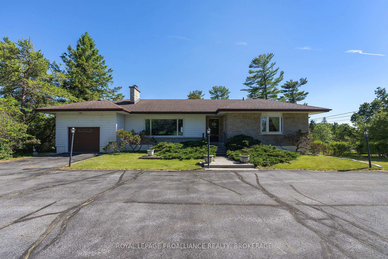 4756-bath-road-loyalist-ontario-x13492786