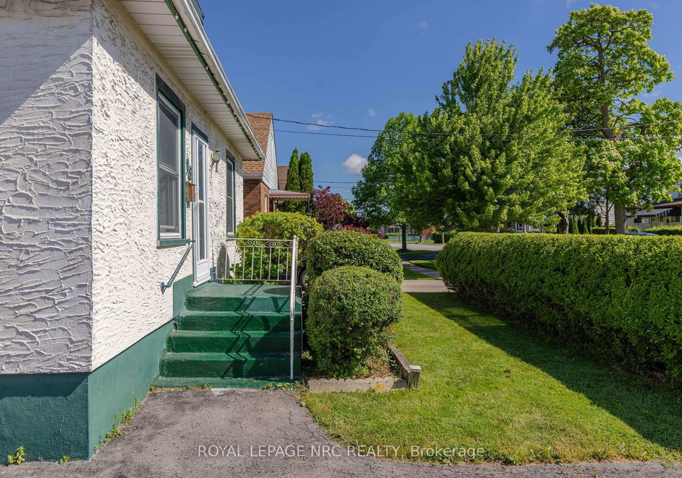 19-cunningham-street-thorold-ontario-x13492892