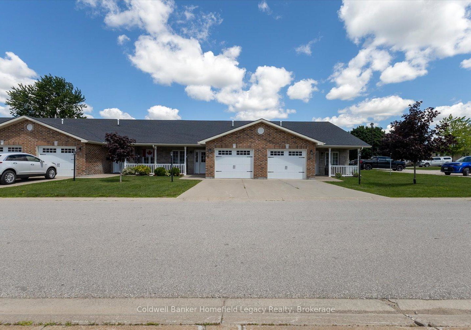 12-devon-drive-e-south-huron-ontario-x13492988