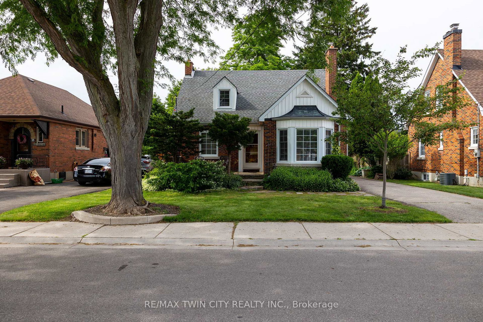 21-baldwin-avenue-brantford-ontario-x13493098