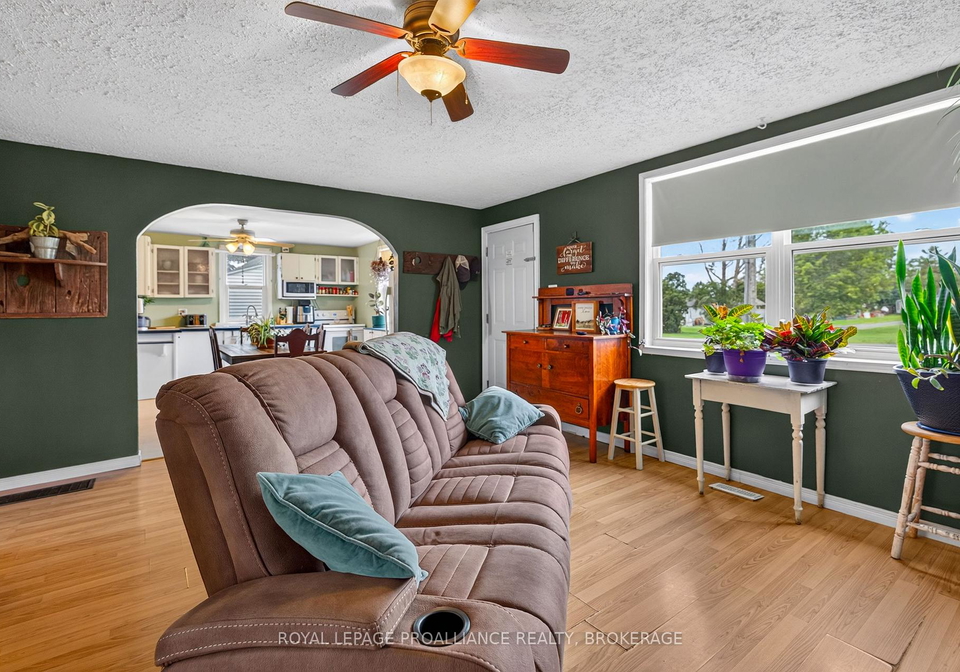 95-97-county-road-4-loyalist-ontario-x13493724