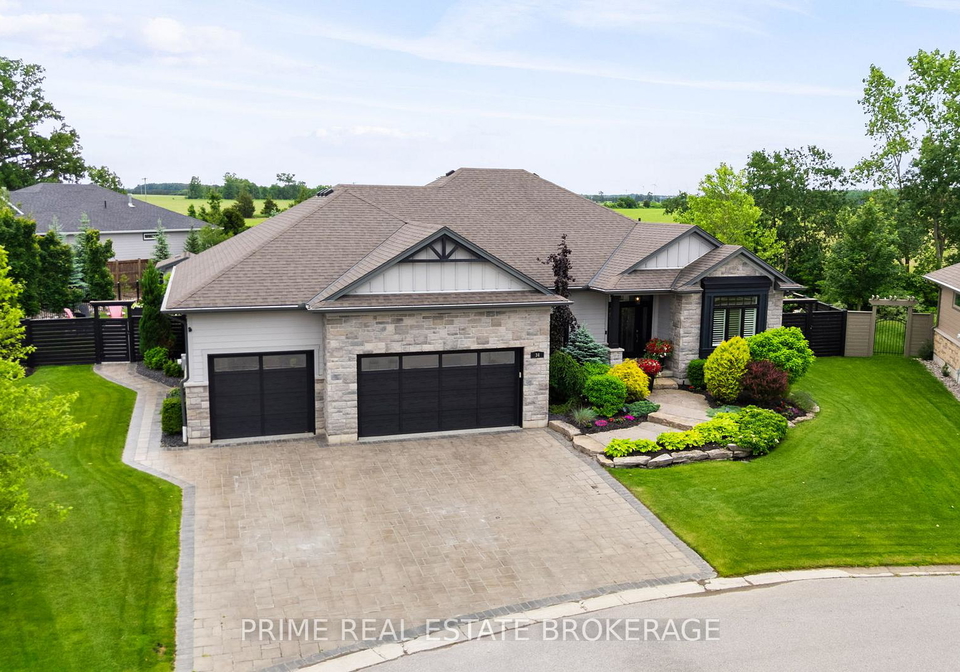 34-erin-place-lambton-shores-ontario-x13494352