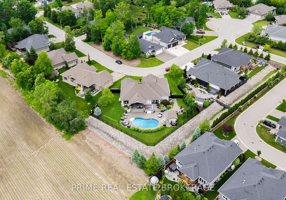 34-erin-place-lambton-shores-ontario-x13494352