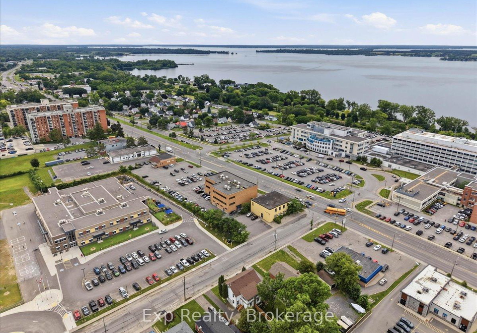 130-132-macdonald-avenue-belleville-ontario-x13494432
