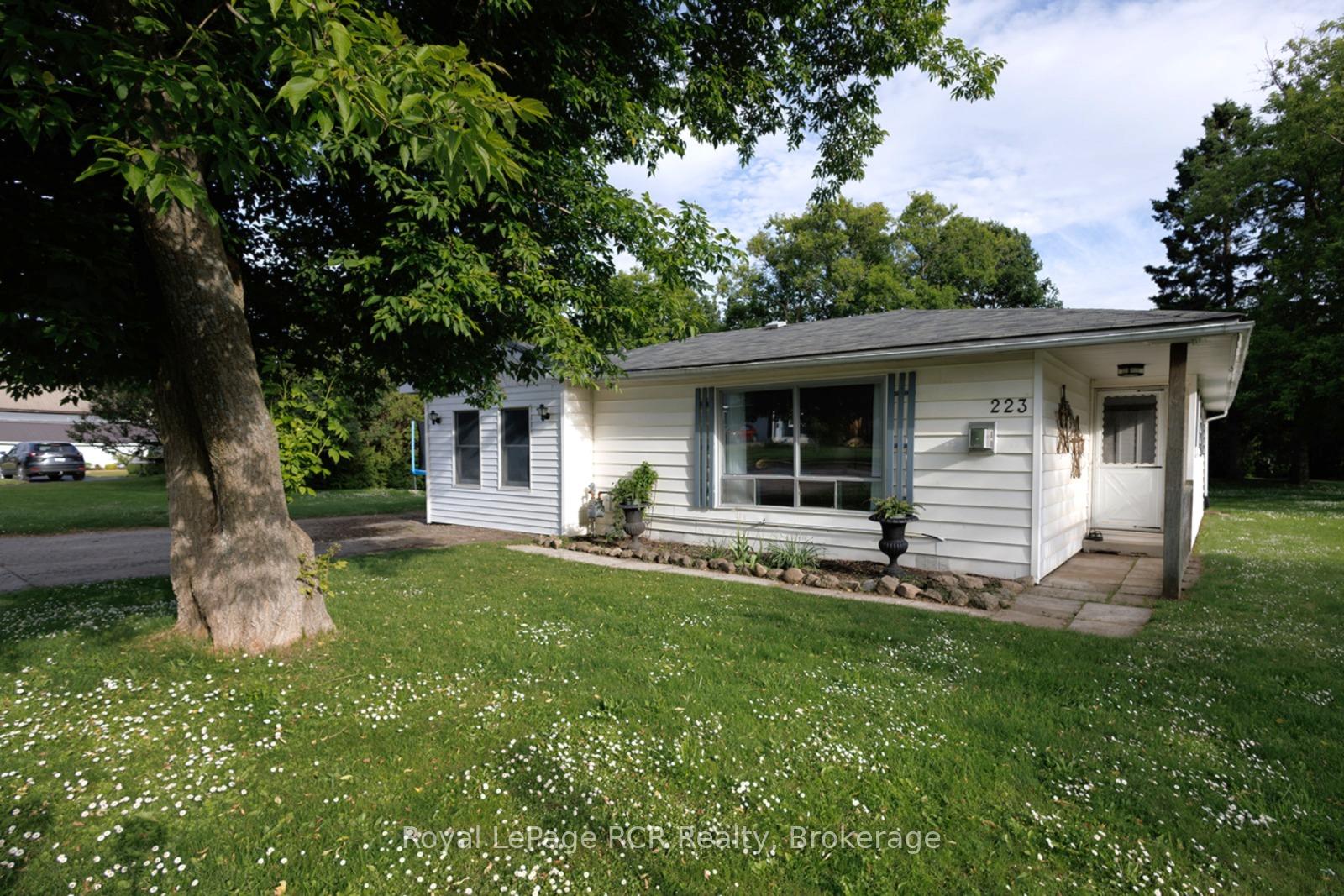 223-division-street-south-bruce-peninsula-ontario-x13495330