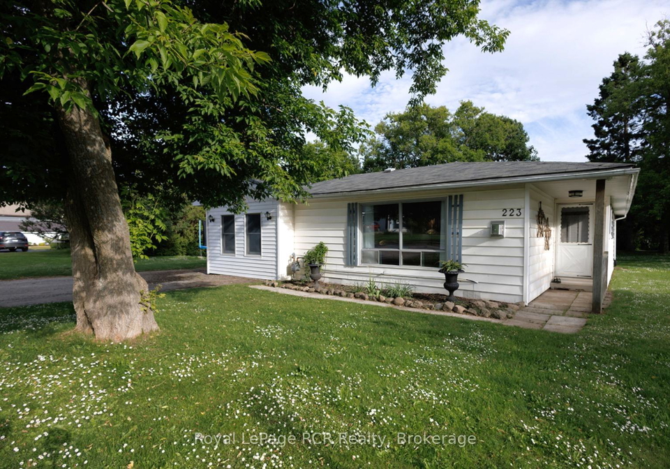 223-division-street-south-bruce-peninsula-ontario-x13495330