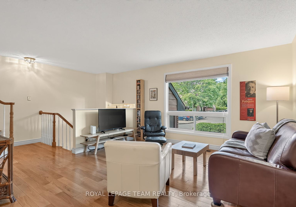 402-montfort-street-ottawa-ontario-x13495390