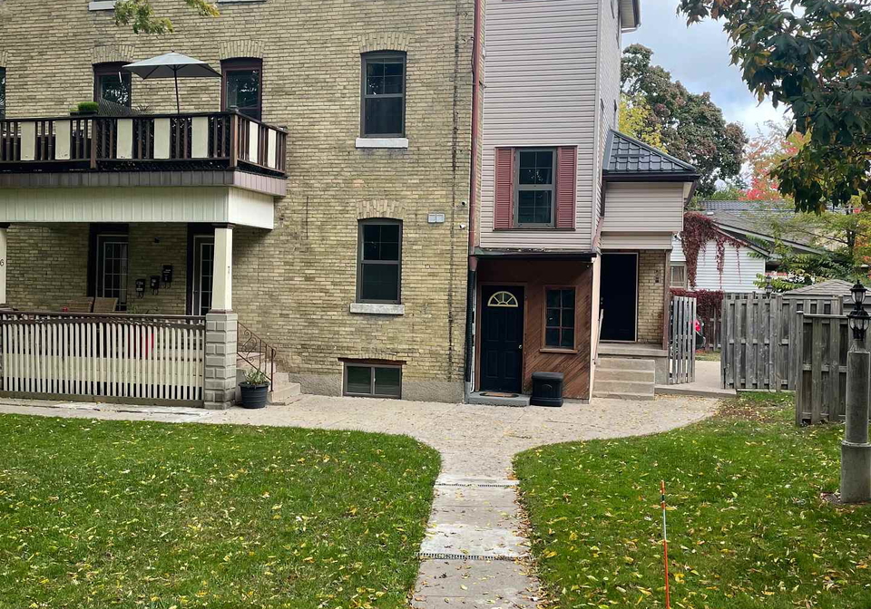 1-waverley-place-london-east-ontario-x13495558