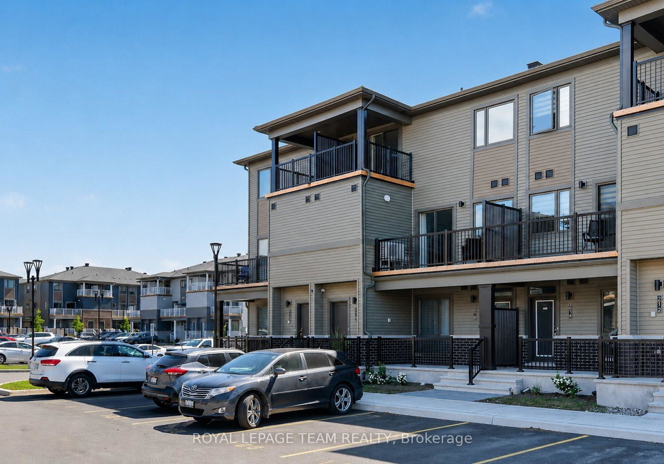 218-parnian-private-ottawa-ontario-x13495898