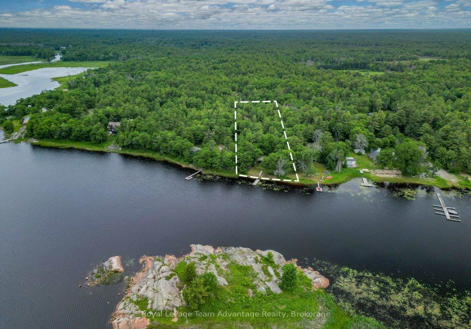 3-poachers-point-n-carling-ontario-x13495968