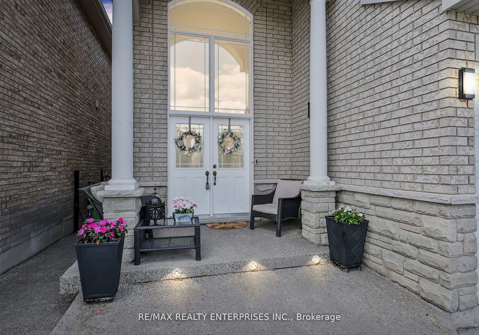 130-chartwell-circle-hamilton-ontario-x13496048