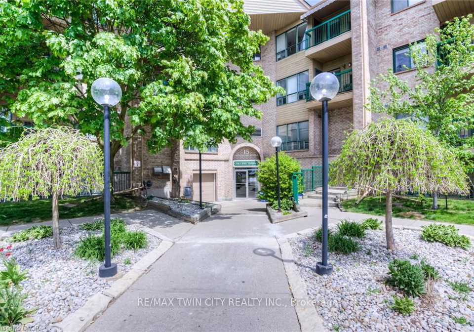 15-hofstetter-avenue-kitchener-ontario-x13496196