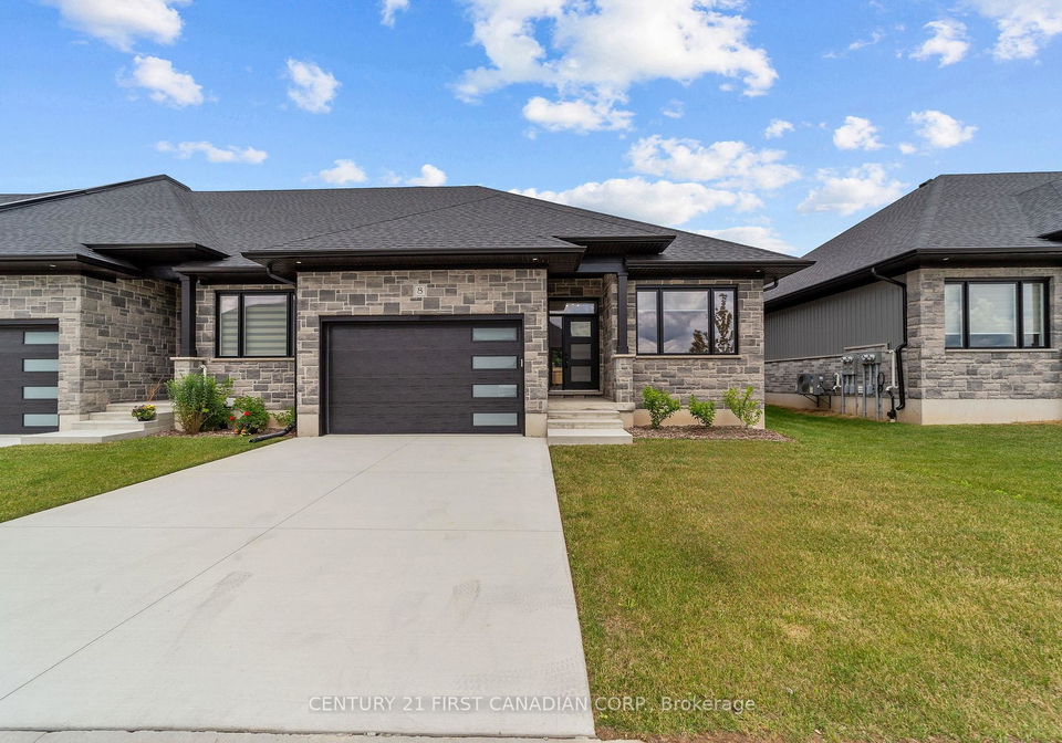 32-postma-crescent-north-middlesex-ontario-x13496200