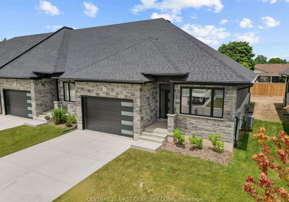 32-postma-crescent-north-middlesex-ontario-x13496200