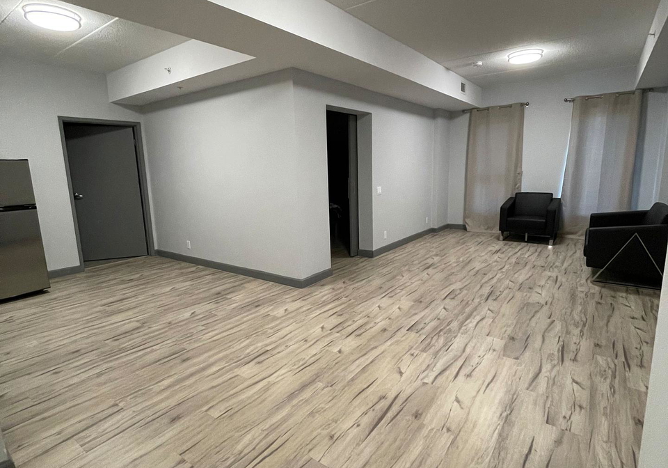 77-leeland-street-hamilton-ontario-x13496204