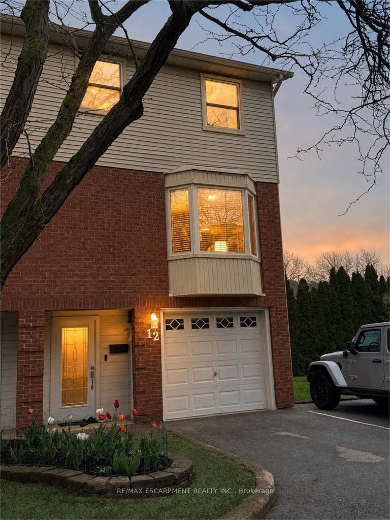 130-livingston-avenue-grimsby-ontario-x13496574