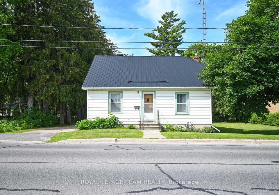 64-drummond-st-street-w-perth-ontario-x13496642