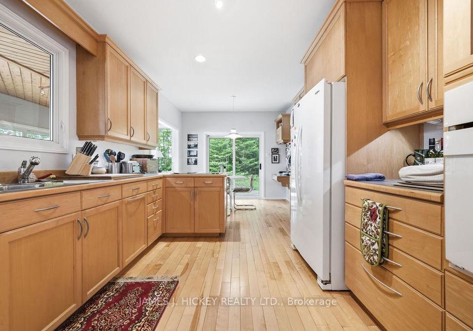 35732b-hwy-17-west-highway-w-laurentian-hills-ontario-x13496676
