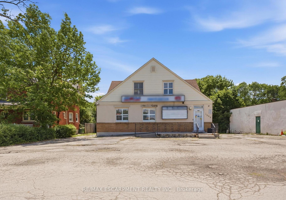 1260-highway-8-hamilton-ontario-x13496790