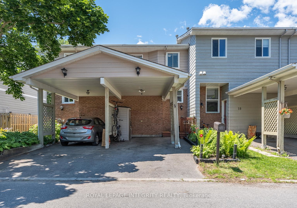 16-stamford-private-ottawa-ontario-x13497130