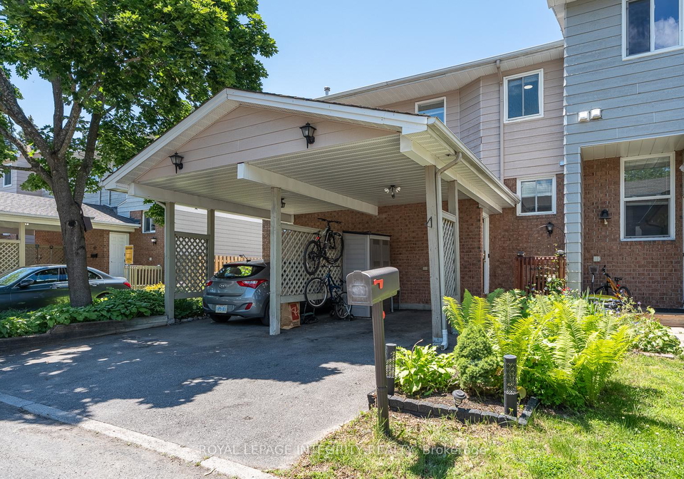 16-stamford-private-ottawa-ontario-x13497130