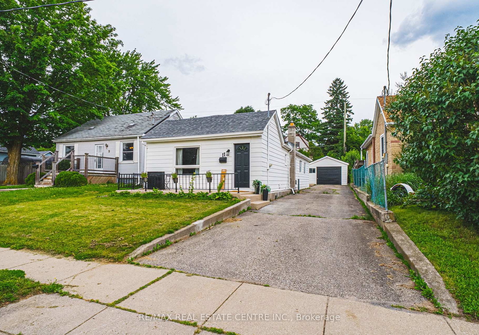 11-broadview-crescent-cambridge-ontario-x13497156